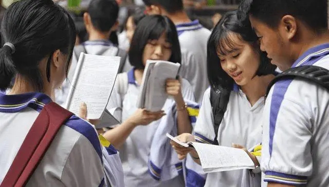 2022高考考前家长学生注意事项